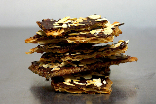 Matzo Toffee on Weekend Finds // Serious Crust by Annie Fassler