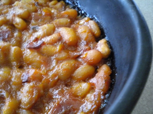 Rhubarb Baked Beans on Weekend Finds // Serious Crust by Annie Fassler