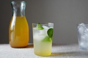 Saffron and Cardamom Lemonade